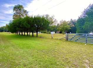 5873 Ben Carter Rd, Baxley, GA 31513