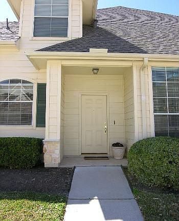 3rd image of 10802 Millridge Pines Ct