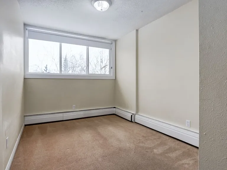 9700 Bonaventure Dr SE — Photo 27