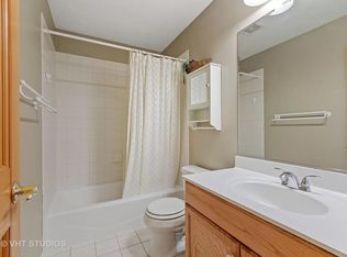 318 Timber Trl, Batavia, IL 60510