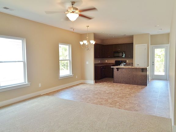 4th image of 815 Kent Dr