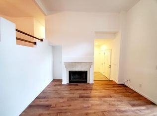 121 Cityhomes Ln, Foster City, CA 94404