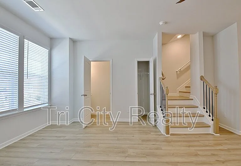 250 Cobalt Dr — Photo 13