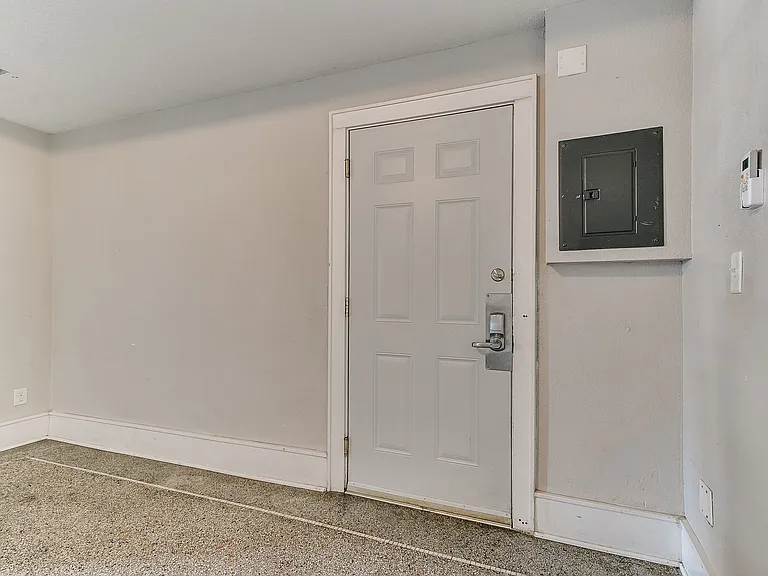 Ingersoll Flats — Photo 9