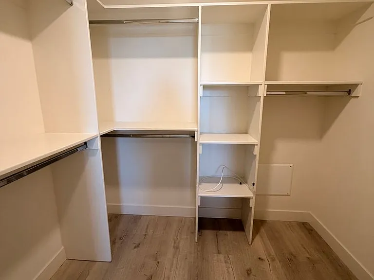 YaYa Glenoaks, LLC — Photo 24