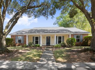2513 Lancelot Dr, Baton Rouge, LA 70816