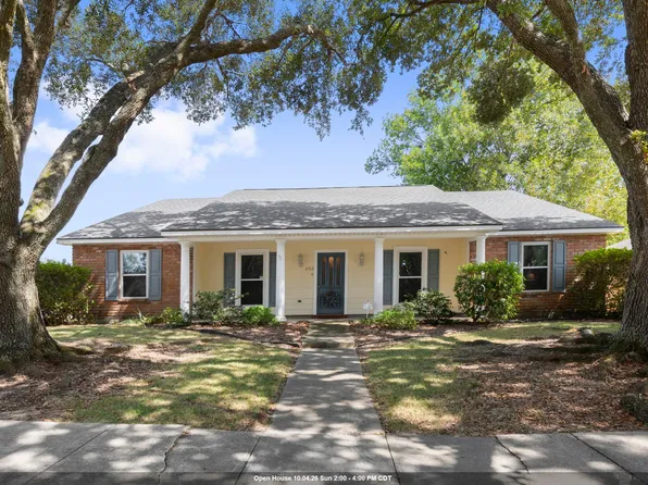 2513 Lancelot Dr, Baton Rouge, LA 70816