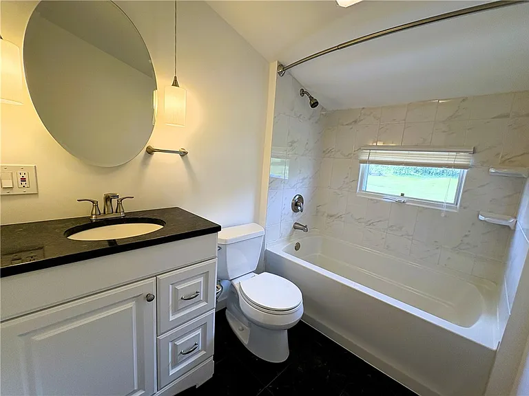 122 Browns Hill Rd — Photo 10