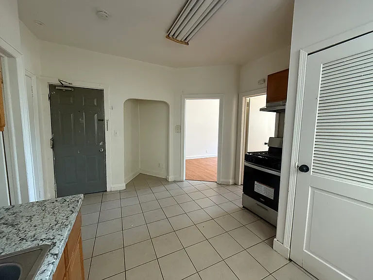 150 Harrison St #1 — Photo 13