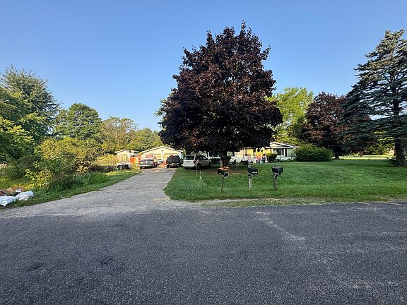 4th image of 34303 North Dr
