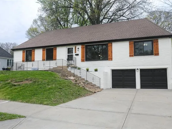 4801 NE Sherwood Dr, Kansas City, MO 64119