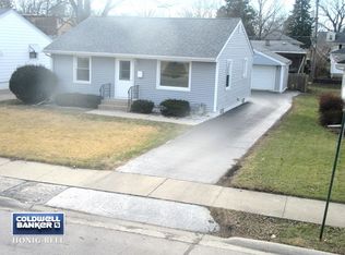 1923 Oakland Ave, Crest Hill, IL 60403