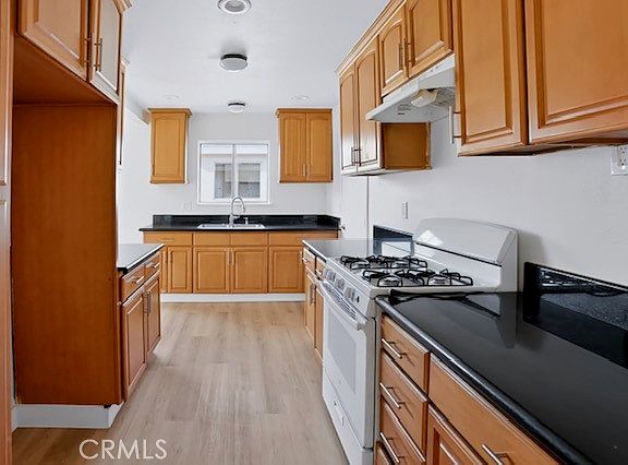 4th image of 2205 W 9th St