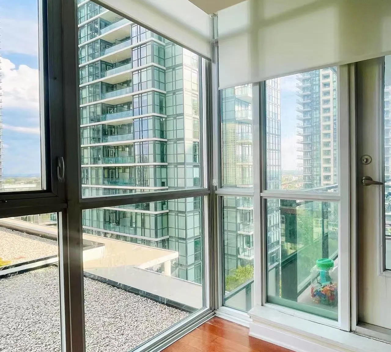 2 bed, $2,350 — Photo 4