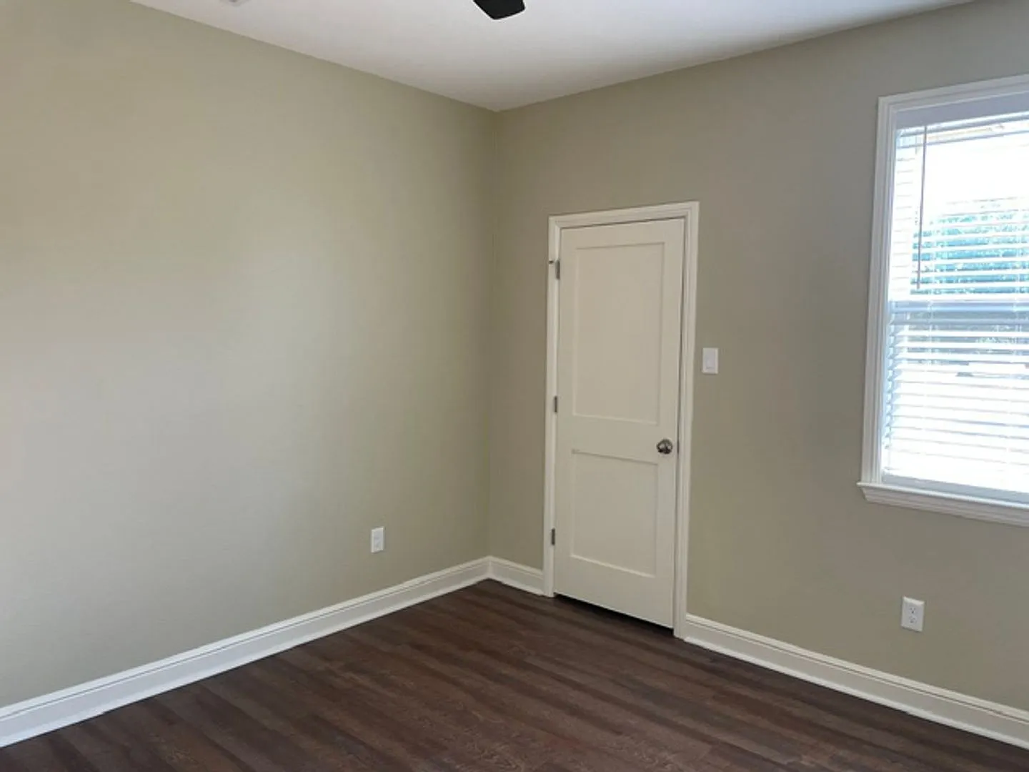 Luxury New Consturction--3 Bedroom, 2 Bathroom, 2 Car Garage — Photo 4