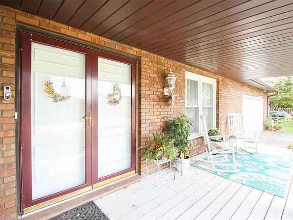 4th image of 2305 Arnold Dr