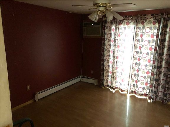 4th image of 56 Edgewater Dr