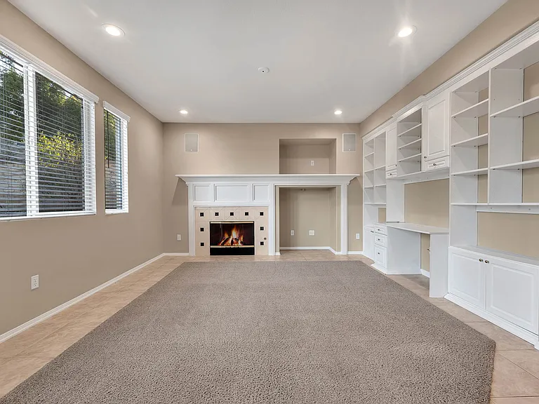 2016 Magpie Ct — Photo 7