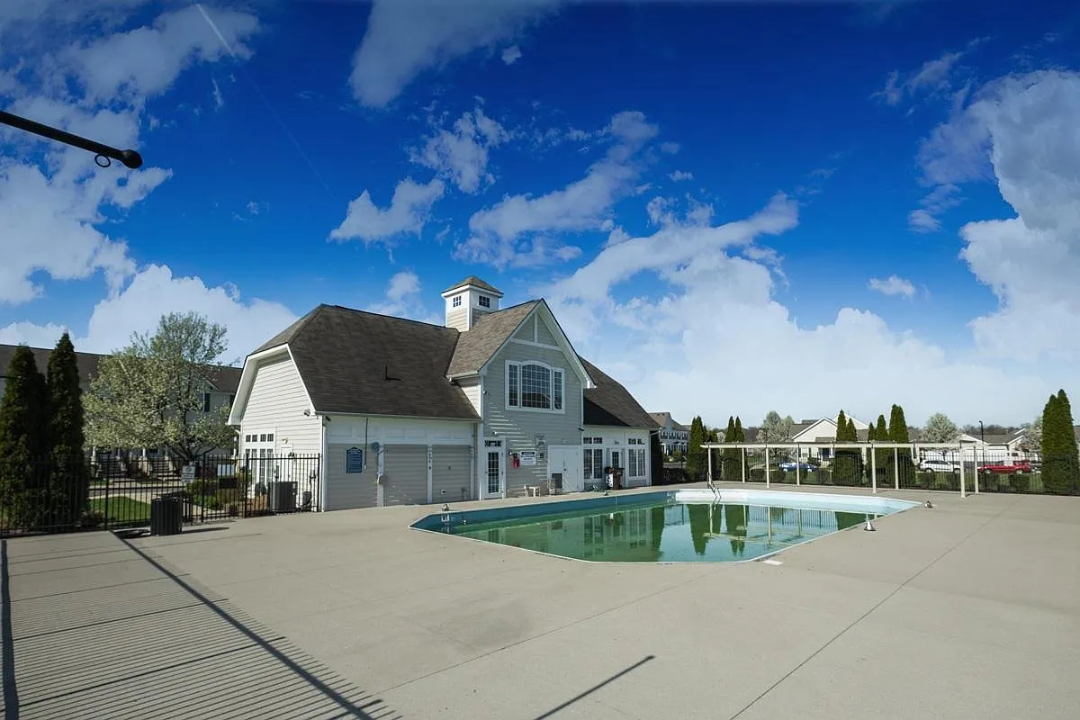 2 bed, 2.5 bath, 1500 sqft, $1,999 — Photo 4