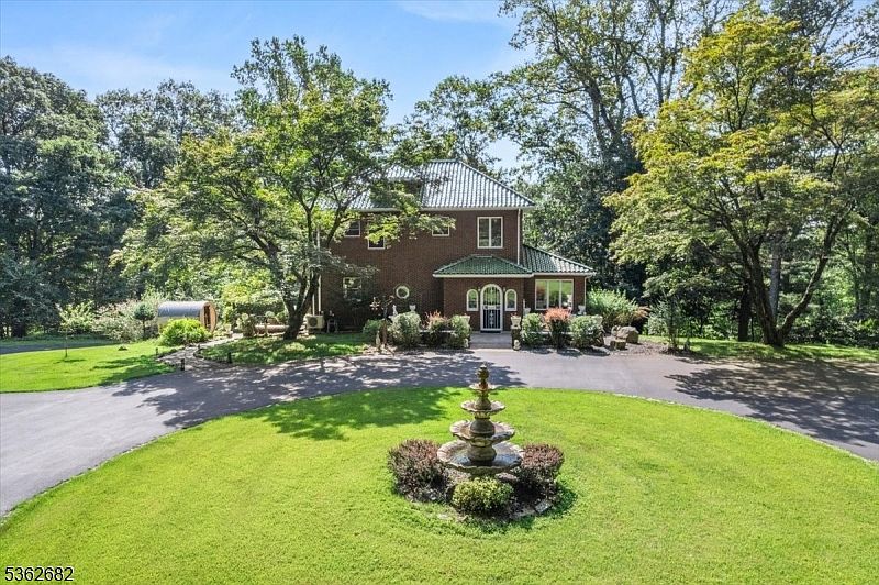 1st image of 761 Backhus Estate Rd