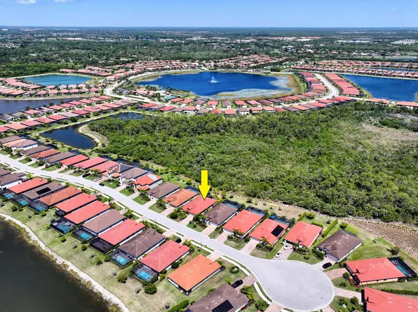 1608 Vizcaya Ln, Naples, FL 34113