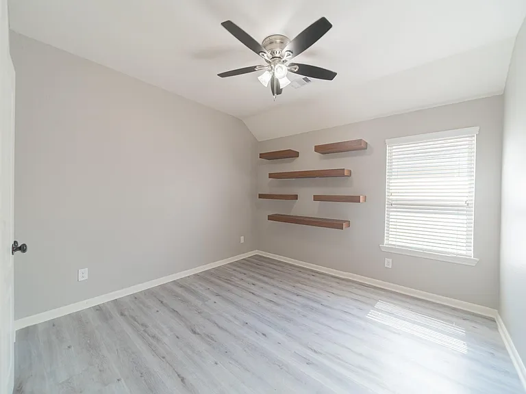 13303 Davenport Hills Ln — Photo 25