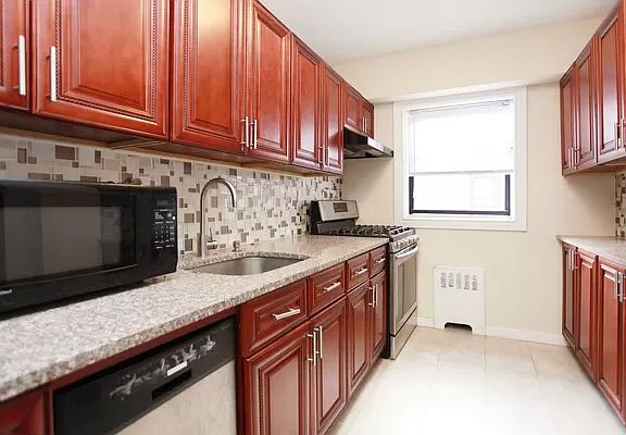 3rd image of 44-11 Macnish St #5E