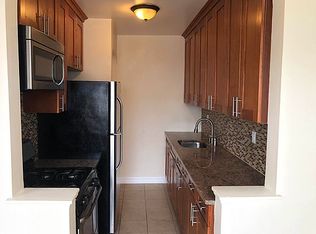 22-23 47th St #3R, Astoria, NY 11105