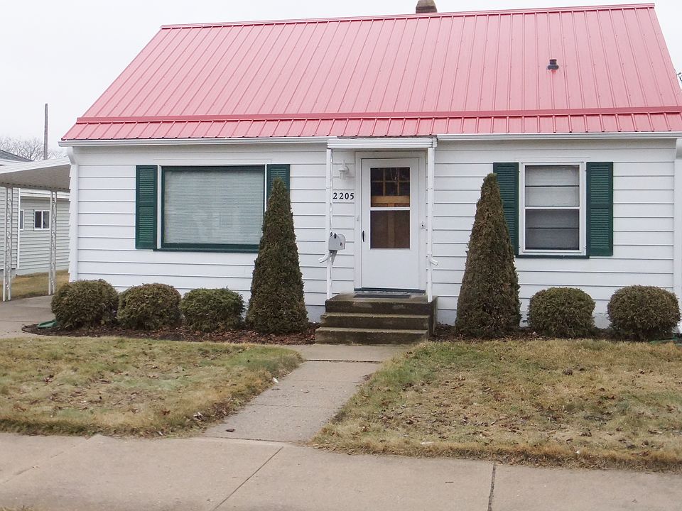1st image of 2205 15th Ave