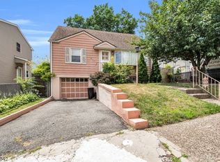 15 Ackerson Pl, Passaic, NJ 07055