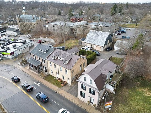 3rd image of 142 Grand River St N