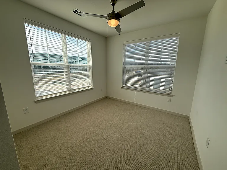 Anise Dr — Photo 14