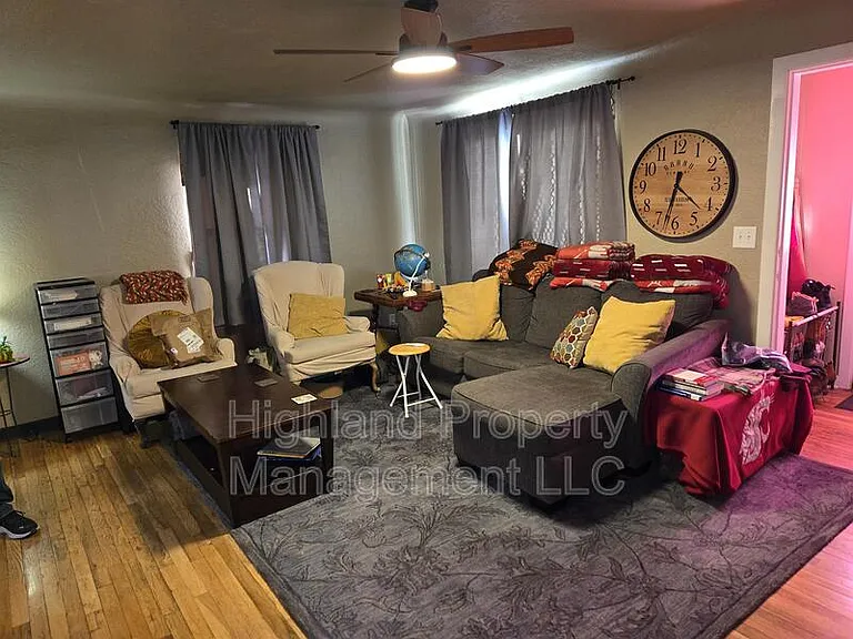 1160 NE Lake St — Photo 2