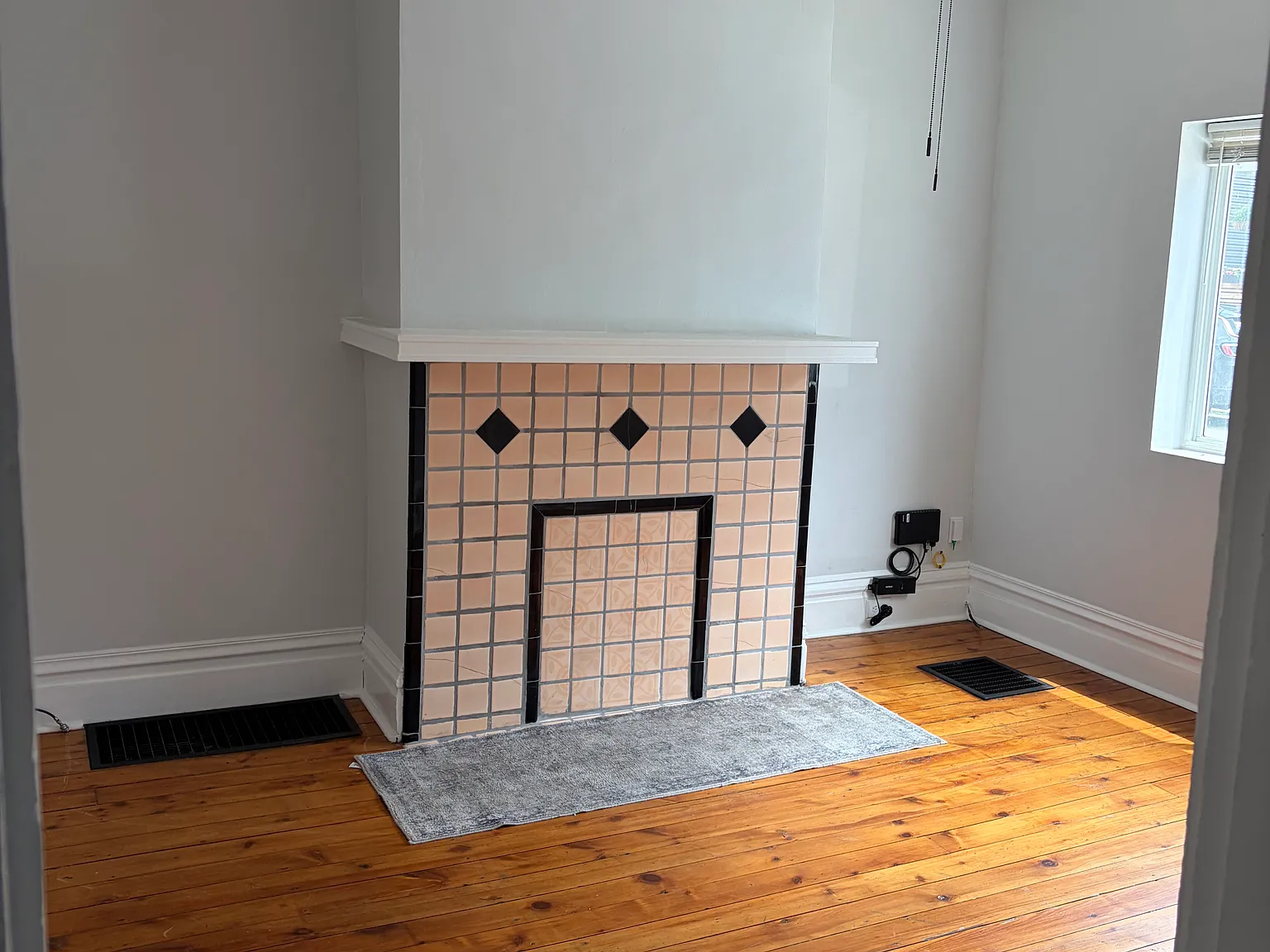 3 bed, 1900 sqft, $2,600 — Photo 4