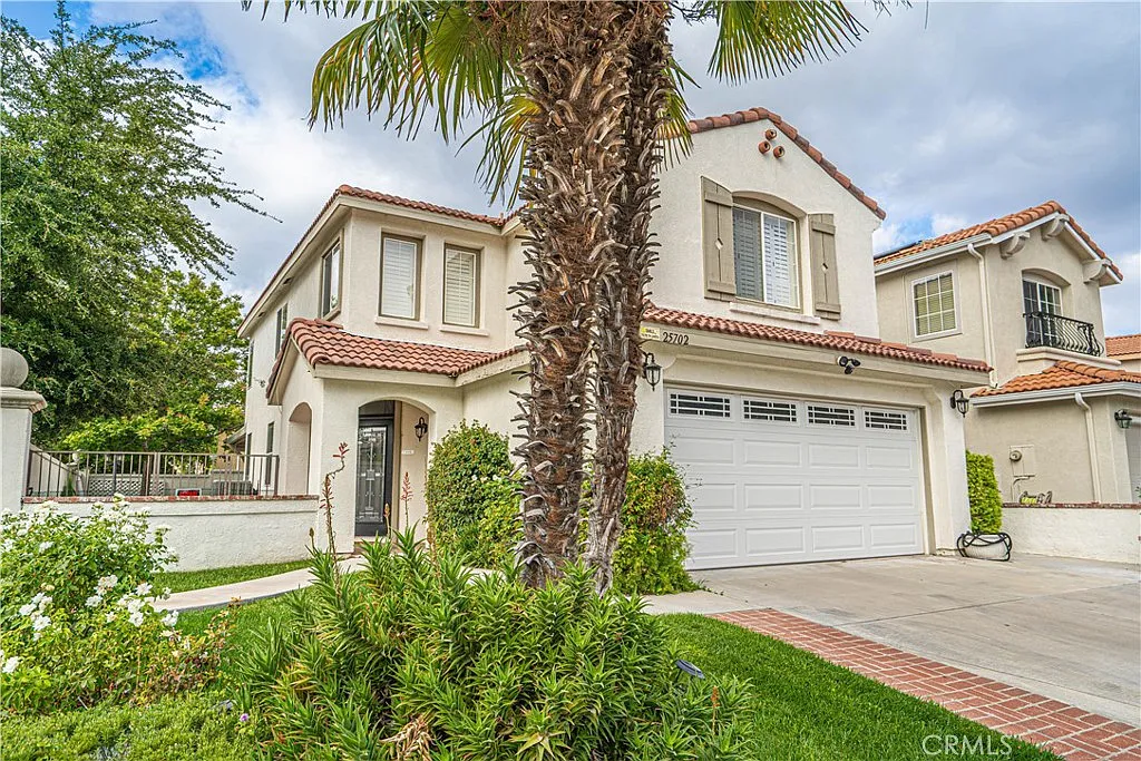 4 bed, 2.5 bath, 1963 sqft, $4,650 — Photo 3