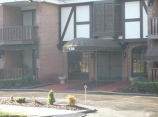 136 Centennial Ave APT 107, Sewickley, PA