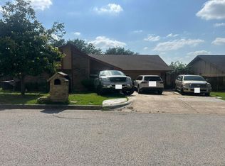 5353 Weddington Ct, Fort Worth, TX 76133