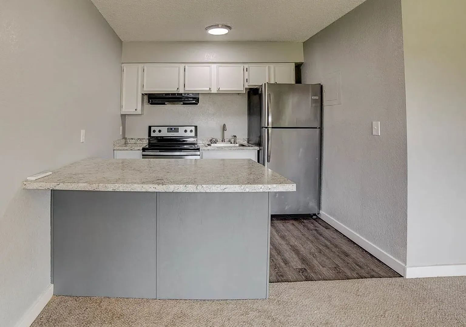 42nd West Apartments — Photo 3