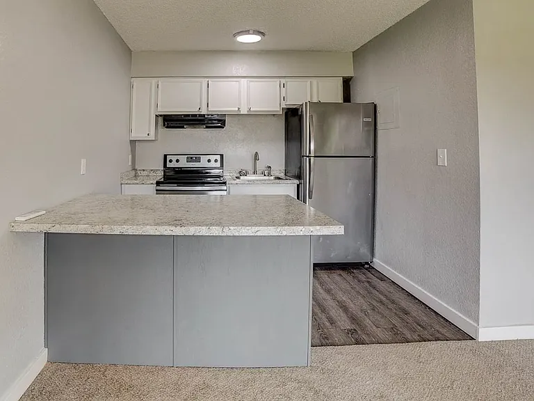 42nd West Apartments — Photo 3