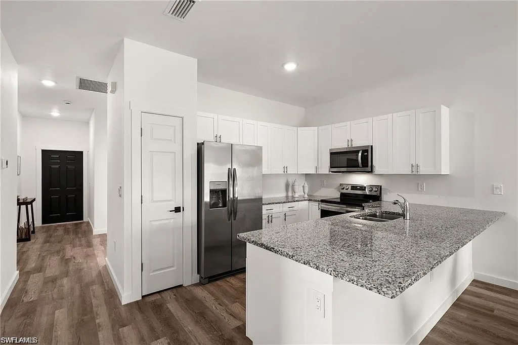 2439 Ted Ave S — Photo 3