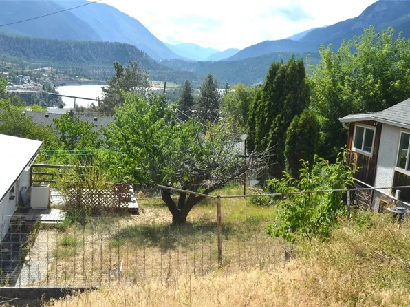 650 Victoria St, Lillooet, BC V0K 1V0