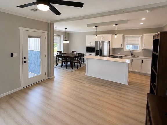 5th image of 3605 Umbrella Tree Ln