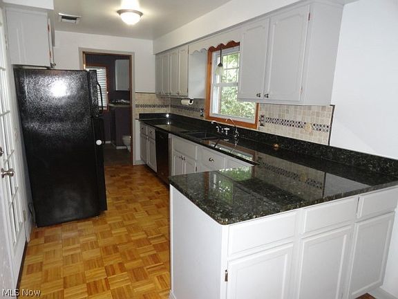 2nd image of 1382 Devon Dr NE