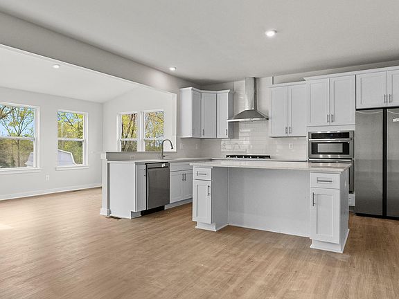 5th image of 109 Hillsdale Dr