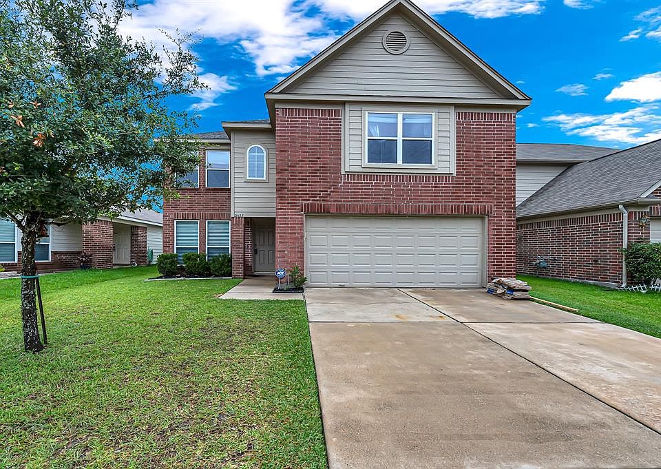 1st image of 3622 Barkers Crossing Ave