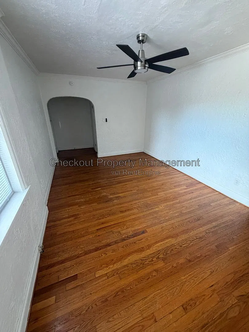 2 bed, 1.0 bath, 1200 sqft, $1,395 — Photo 1