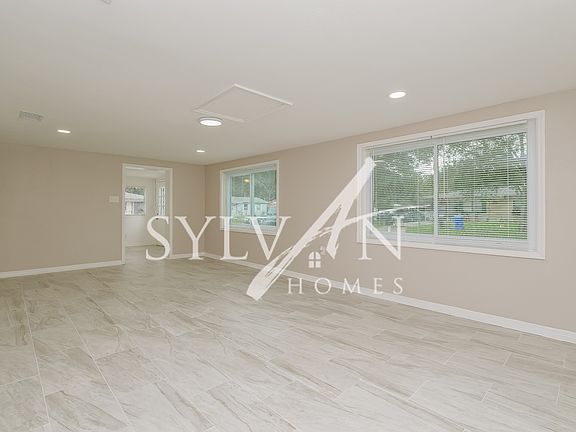 017-photo-living-room-11791367_09292022