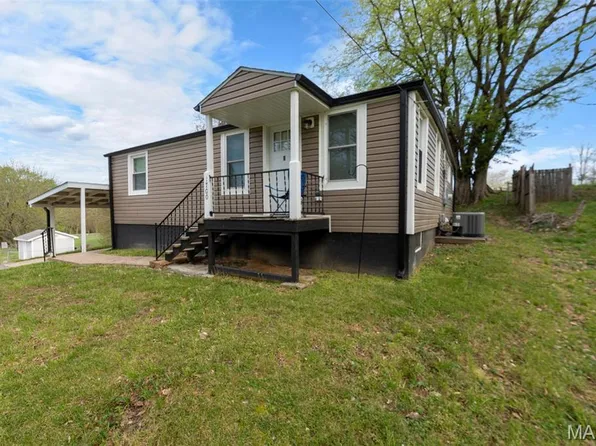 1700 New Madrid St, Cape Girardeau, MO 63701