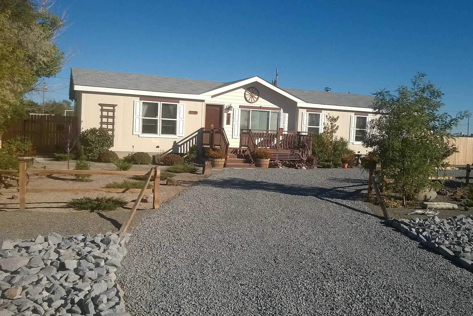 2720 Toiyabe St photo 1