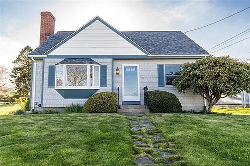 95 Douglas Ave Photo 1